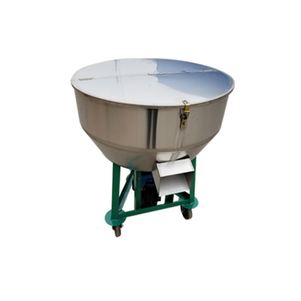 Animal feed mixer machine